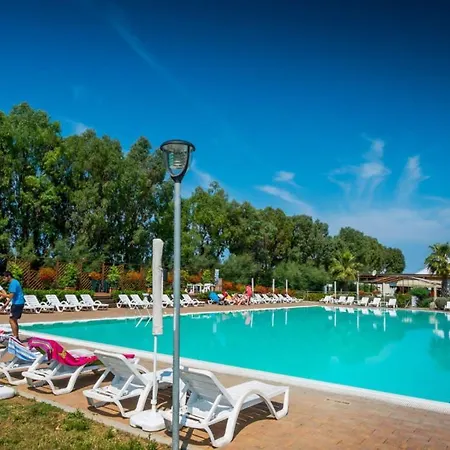 Le Tamerici Mobilehome Adige Fuer 6 Personen 펜션